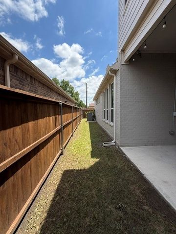 2726 Geranium Lane, Garland, TX 75042