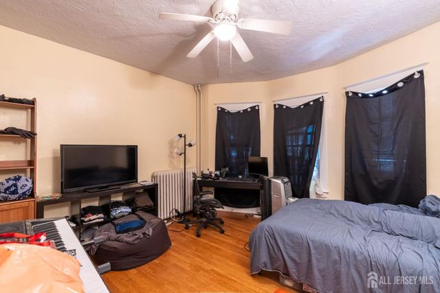 28 Suydam Street, New Brunswick, NJ 08901