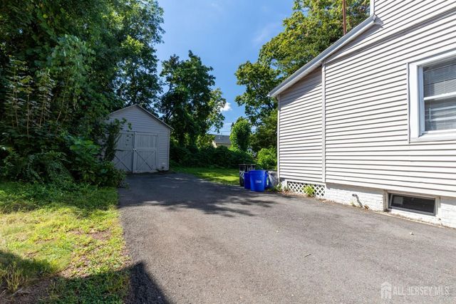 28 Suydam Street, New Brunswick, NJ 08901