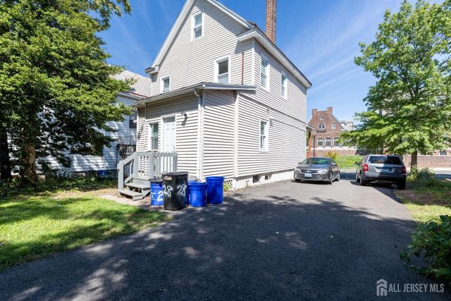 28 Suydam Street, New Brunswick, NJ 08901