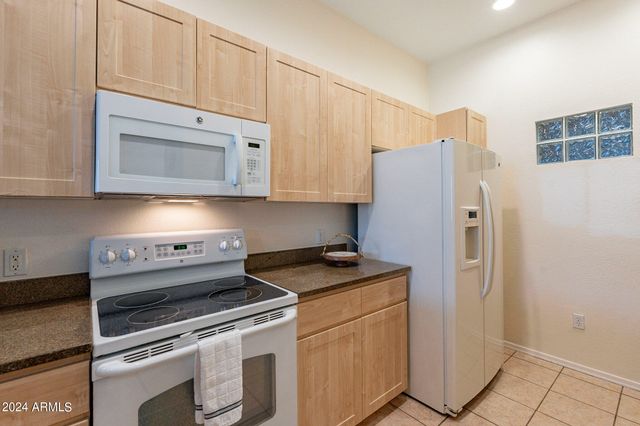 11640 N TATUM Boulevard 2061, Phoenix, AZ 85028