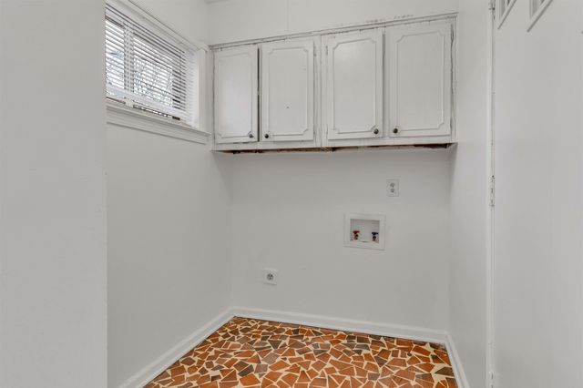 4727 OLDS AVE, Memphis, TN 38128