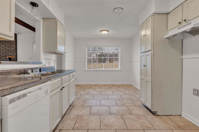 4727 OLDS AVE, Memphis, TN 38128