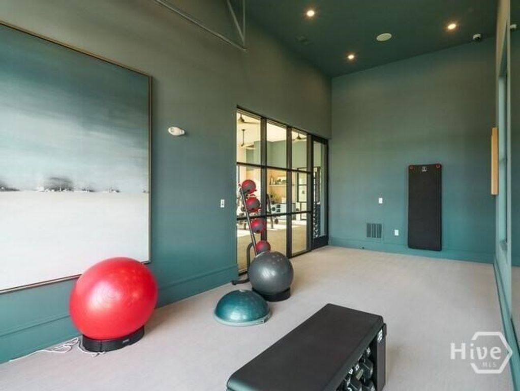 Image 17 of property listing at 154 Heartwood Avenue S C1, Richmond Hill, GA 31324