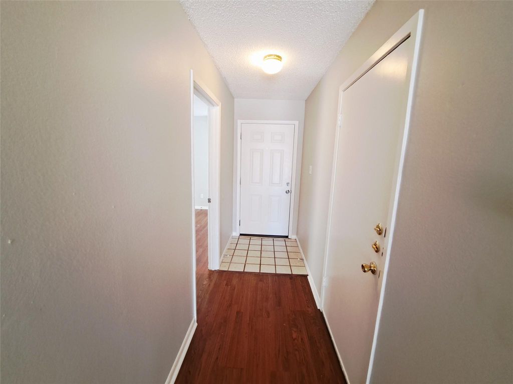 9009 SANGER DR B, Austin, TX 78748