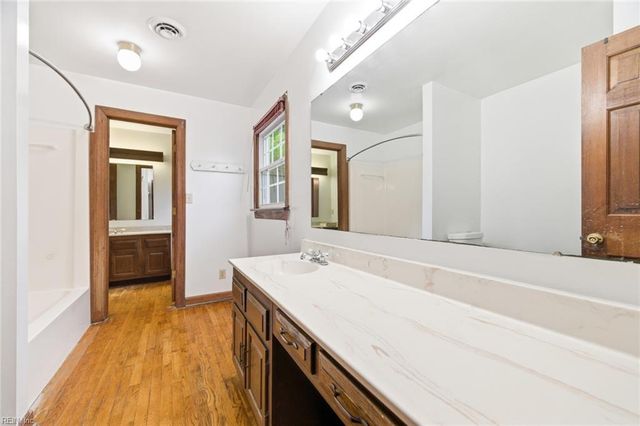 24 Ivy Home RD, Hampton, VA 23669