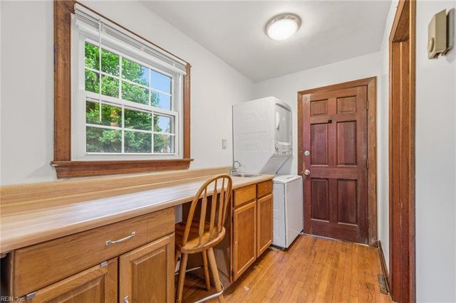 24 Ivy Home RD, Hampton, VA 23669