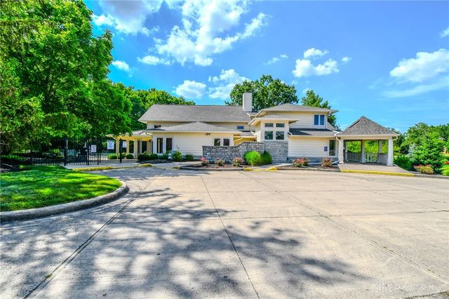 2721 Terraceview Circle, Beavercreek, OH 45431