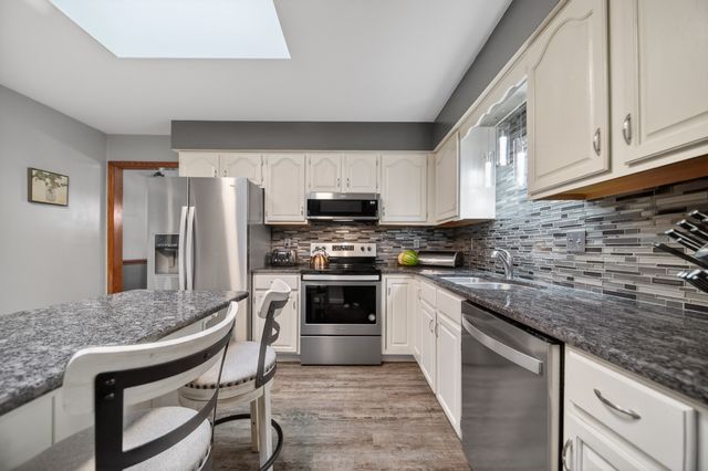 3028 IDYLLBROOK Lane, Erie, PA 16506