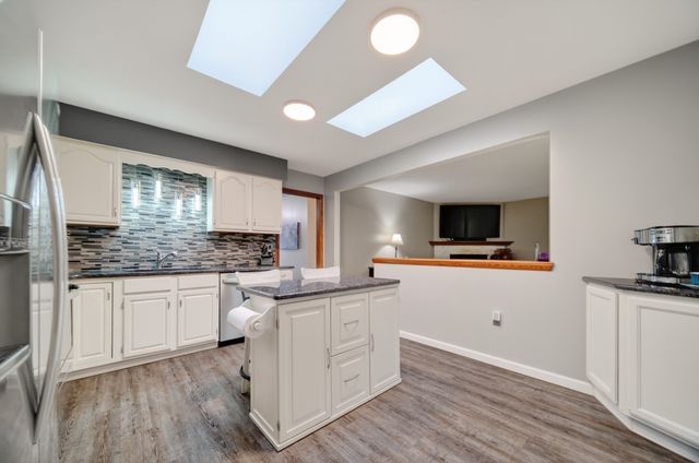 3028 IDYLLBROOK Lane, Erie, PA 16506