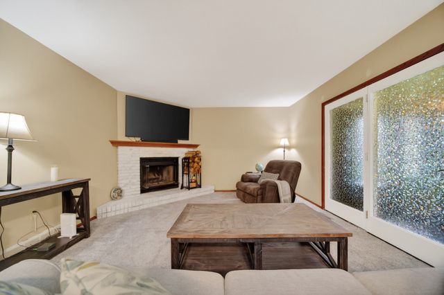 3028 IDYLLBROOK Lane, Erie, PA 16506