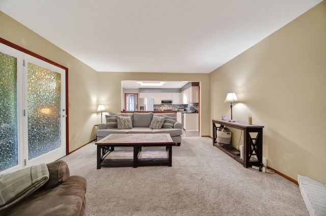 3028 IDYLLBROOK Lane, Erie, PA 16506