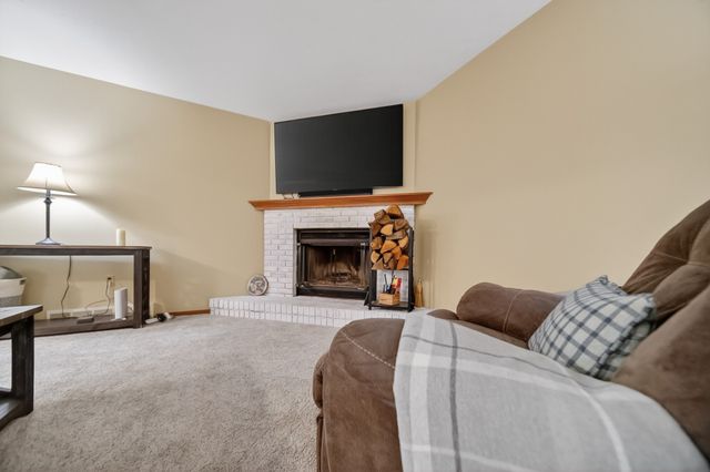 3028 IDYLLBROOK Lane, Erie, PA 16506