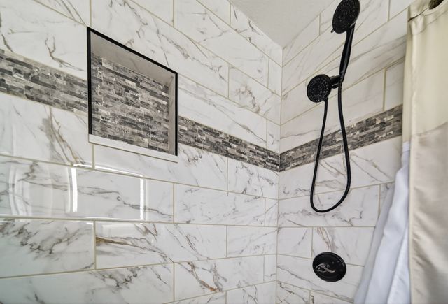 3028 IDYLLBROOK Lane, Erie, PA 16506