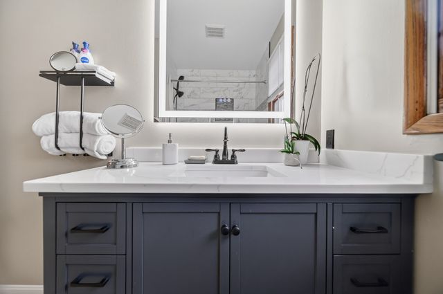 3028 IDYLLBROOK Lane, Erie, PA 16506