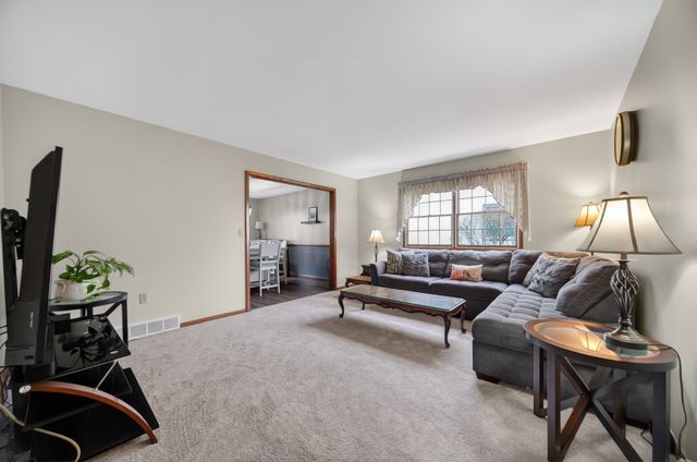 3028 IDYLLBROOK Lane, Erie, PA 16506