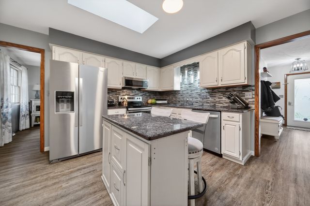 3028 IDYLLBROOK Lane, Erie, PA 16506