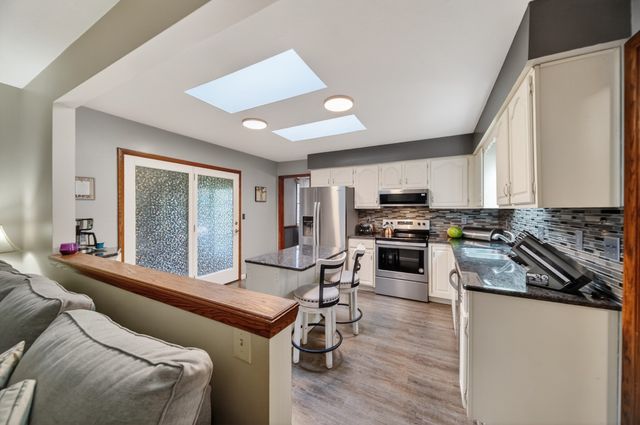 3028 IDYLLBROOK Lane, Erie, PA 16506