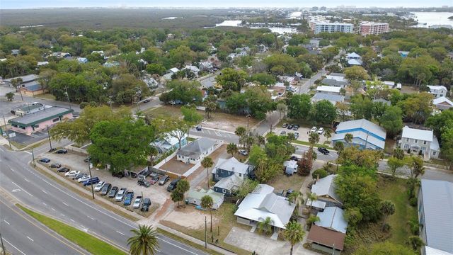 324 N ORANGE STREET, New Smyrna Beach, FL 32168