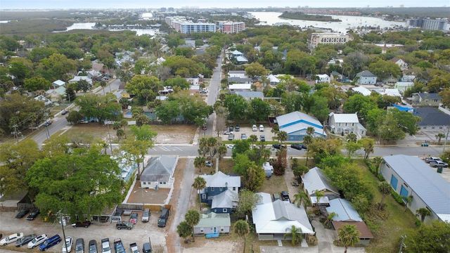 324 N ORANGE STREET, New Smyrna Beach, FL 32168