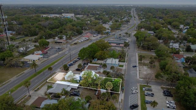 324 N ORANGE STREET, New Smyrna Beach, FL 32168
