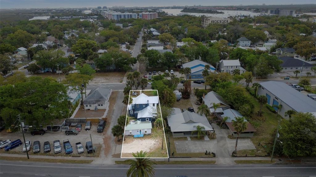 324 N ORANGE STREET, New Smyrna Beach, FL 32168