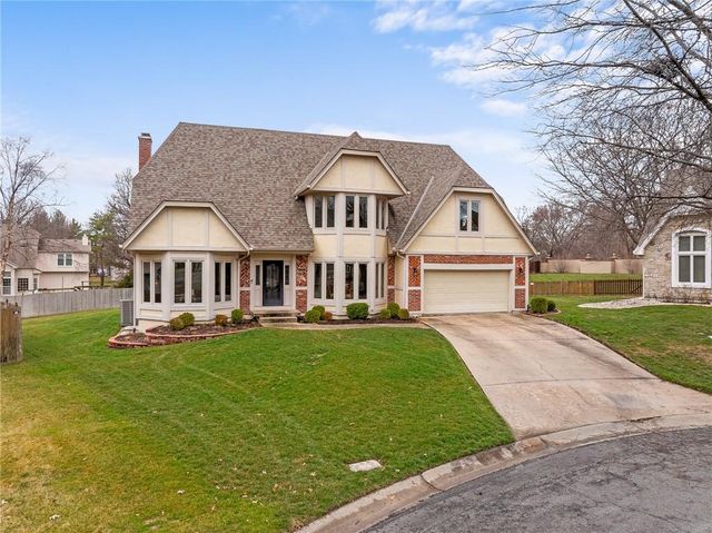 9116 W 127th Terrace, Overland Park, KS 66213