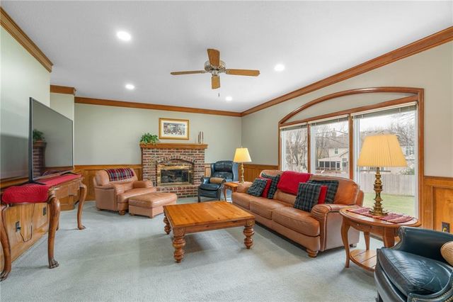 9116 W 127th Terrace, Overland Park, KS 66213