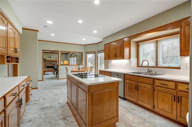 9116 W 127th Terrace, Overland Park, KS 66213