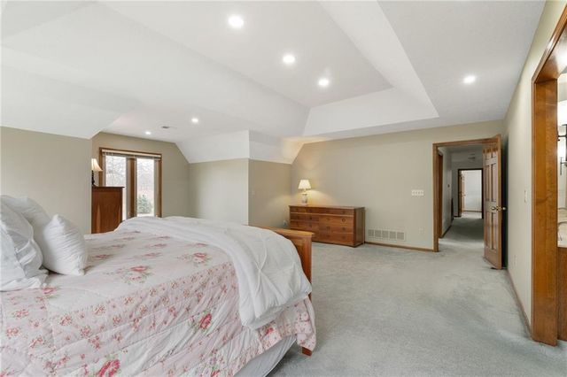 9116 W 127th Terrace, Overland Park, KS 66213