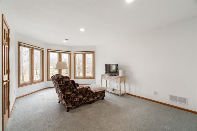 9116 W 127th Terrace, Overland Park, KS 66213