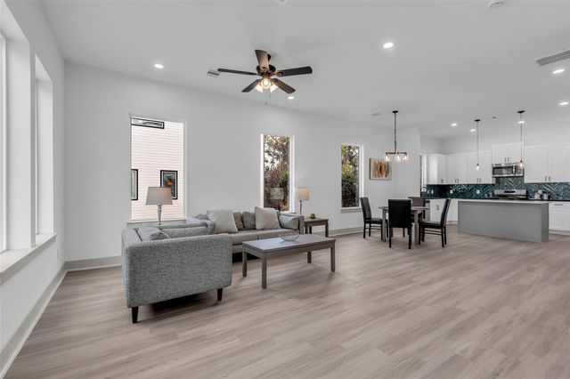 5310 Kindred Garden Lane, Houston, TX 77091