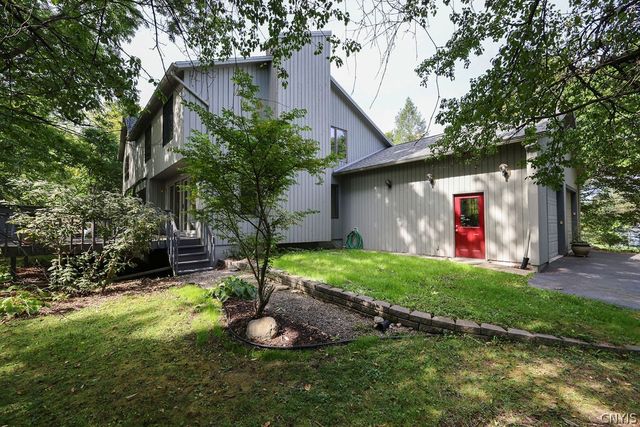 8089 Wild Lemon Lane, Pompey, NY 13104
