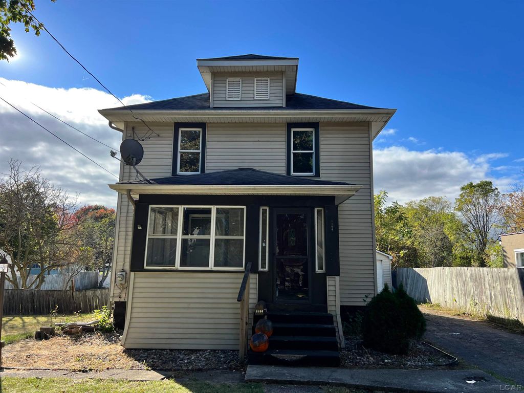 1104 N Waterloo Street, Jackson, MI 49202