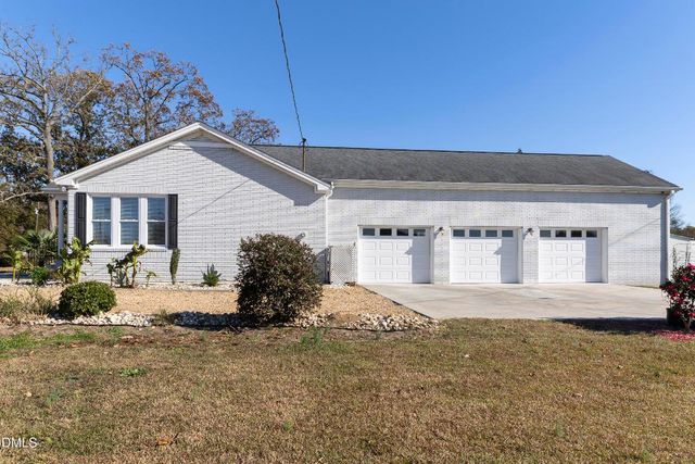 5575 Straw Pond School Road, Dunn, NC 28334