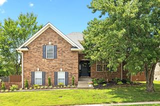 4020 Barnes Cove Dr, Antioch, TN 37013