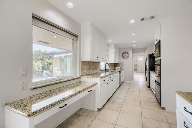 6033 Daven Oaks Drive, Dallas, TX 75248