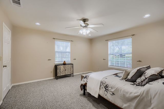 6033 Daven Oaks Drive, Dallas, TX 75248