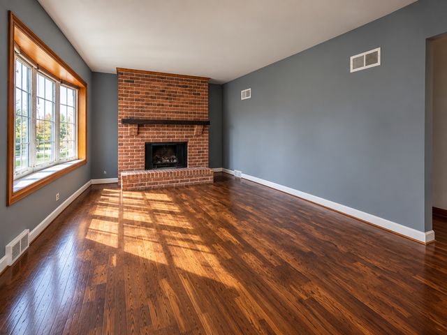 352 W Graham Avenue, Lombard, IL 60148
