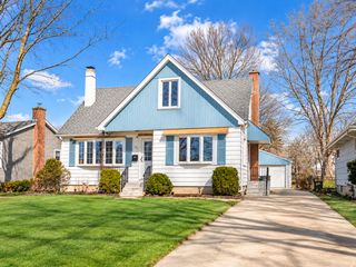 352 W Graham Avenue, Lombard, IL 60148