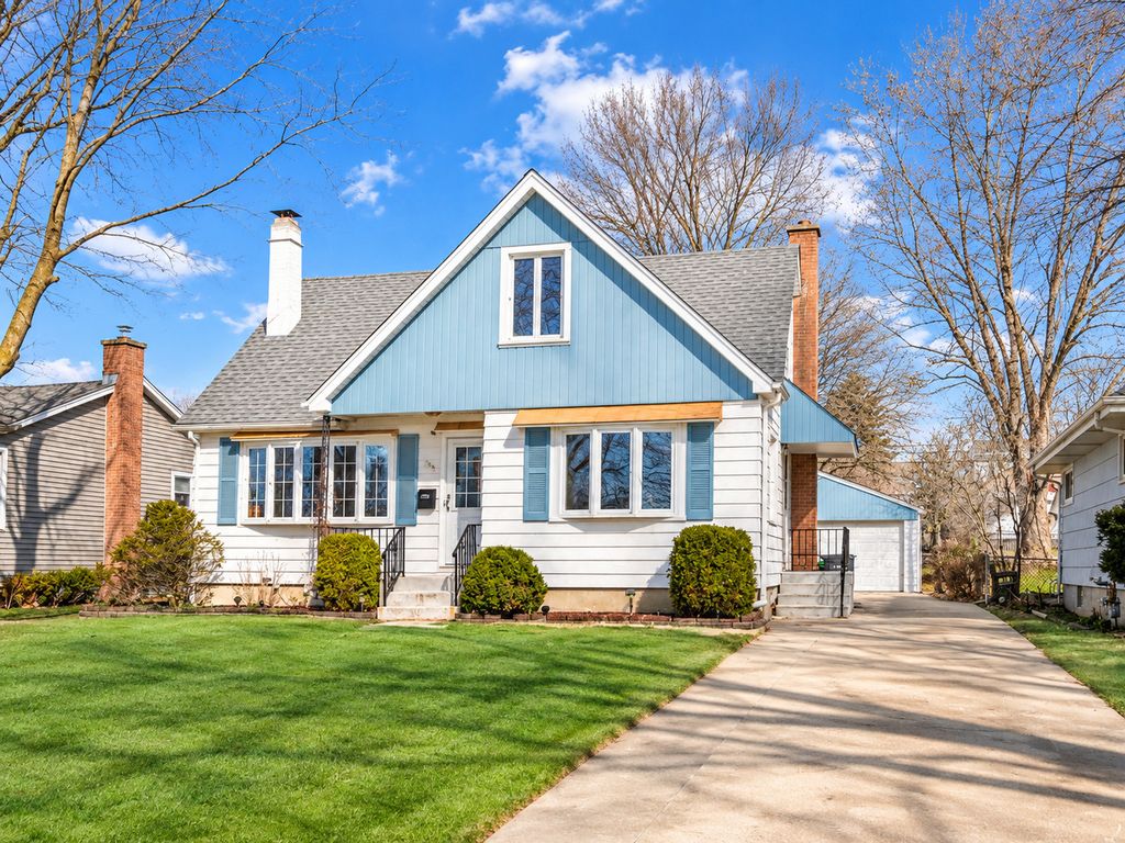 352 W Graham Avenue, Lombard, IL 60148