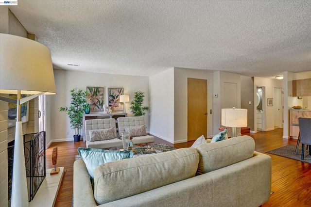 1175 Island Dr, Alameda, CA 94502