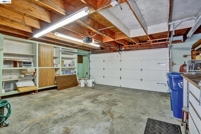 1175 Island Dr, Alameda, CA 94502