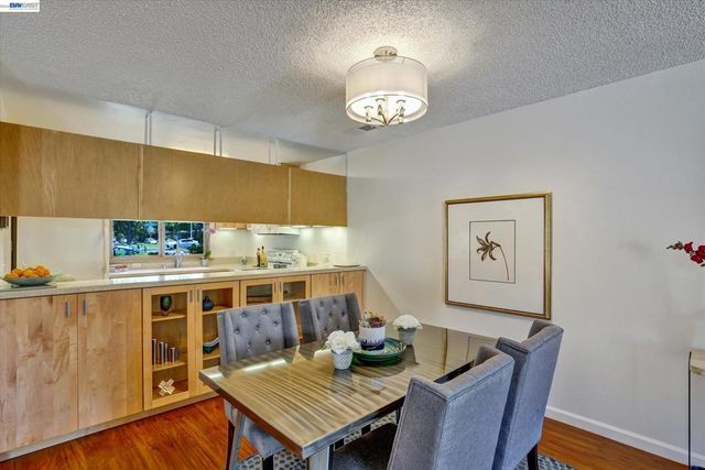 1175 Island Dr, Alameda, CA 94502