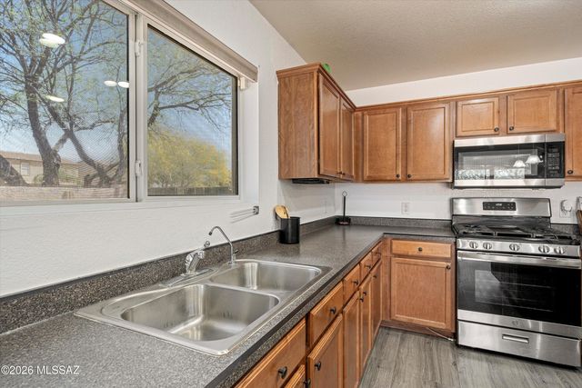 5977 E Cedarbird Drive, Tucson, AZ 85756