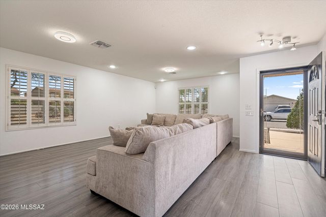 5977 E Cedarbird Drive, Tucson, AZ 85756