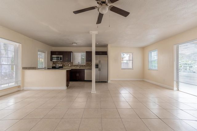170 SE Serenata Court, Port St. Lucie, FL 34983