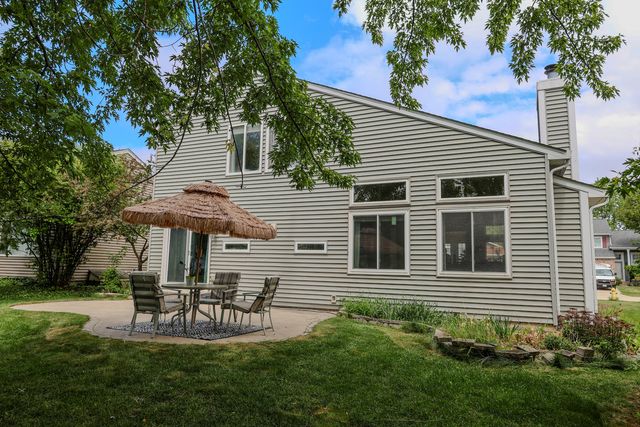4481 W Butternut Lane, Waukegan, IL 60085