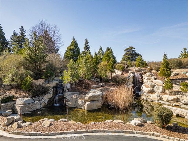 137 Mill Pond Road, Lake Arrowhead, CA 92352