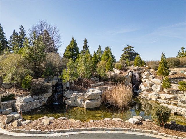 137 Mill Pond Road, Lake Arrowhead, CA 92352